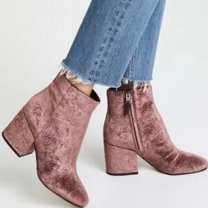 Sam Edelman Taye Embossed Velvet Floral Ankle Heeled Booties Pink Mauve